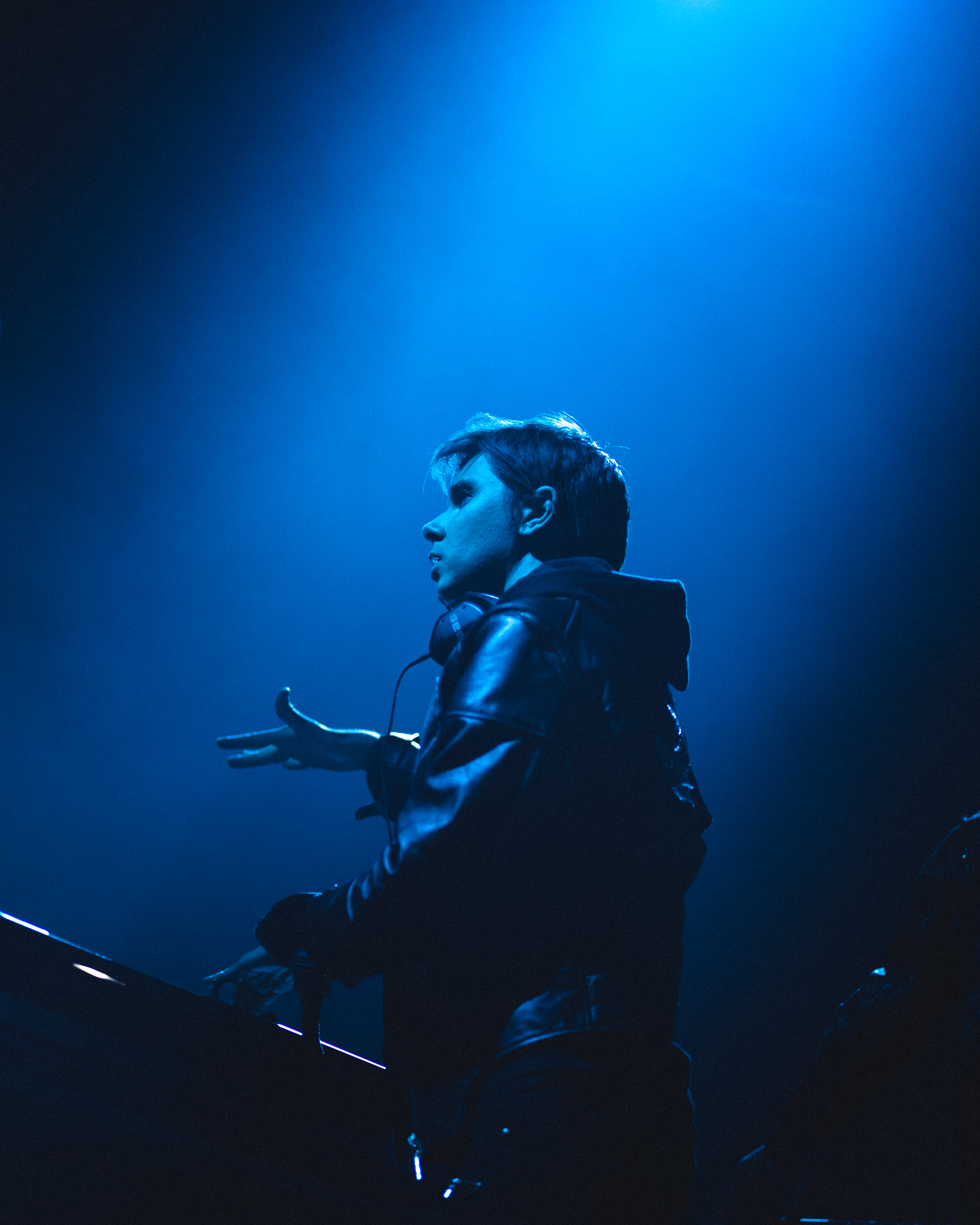 Show Photos 1