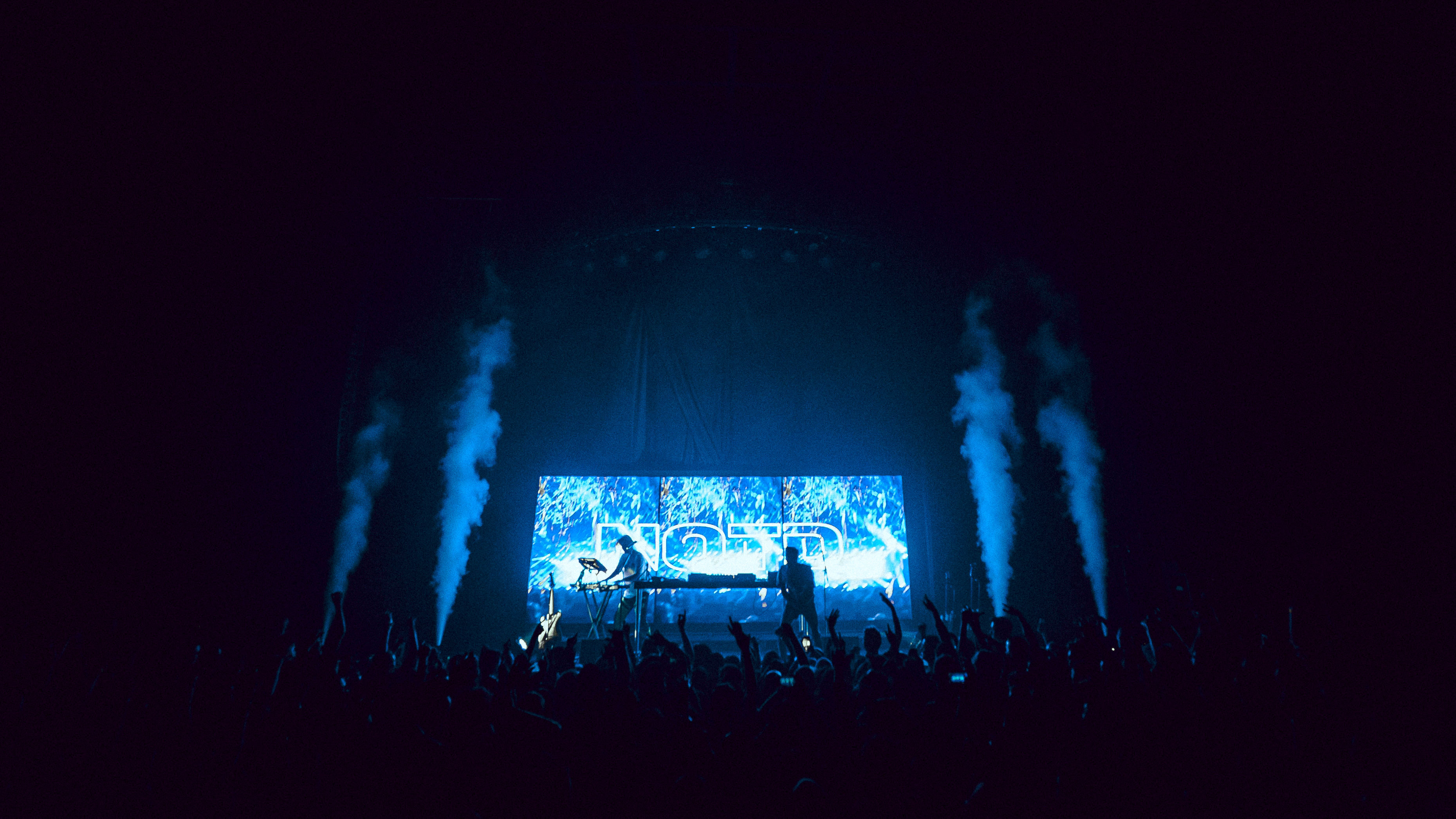 Show Photos 1