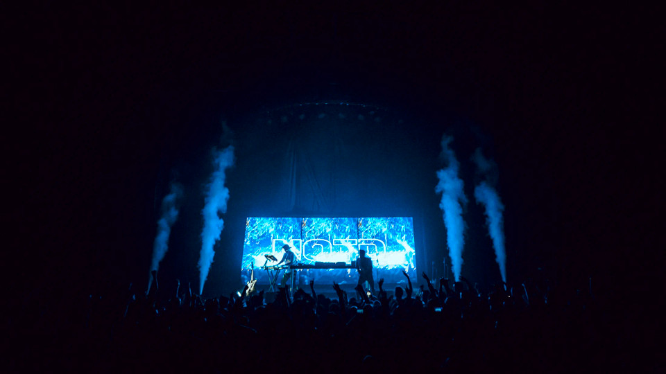Show Photos 1