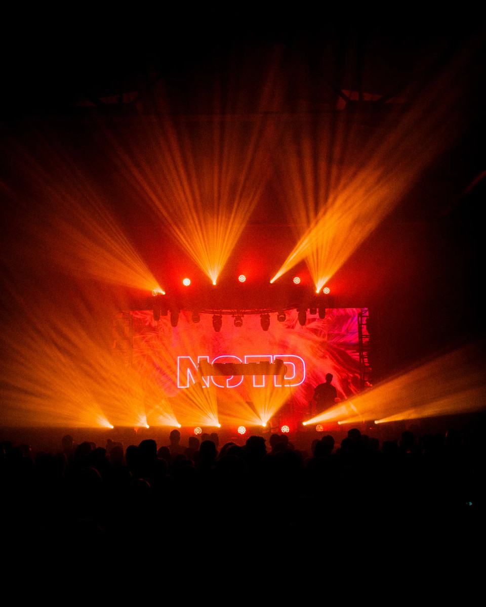 Show Photos 9